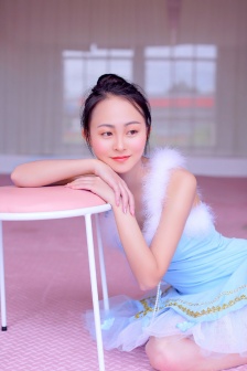 和朋友换娶妻当面做小书